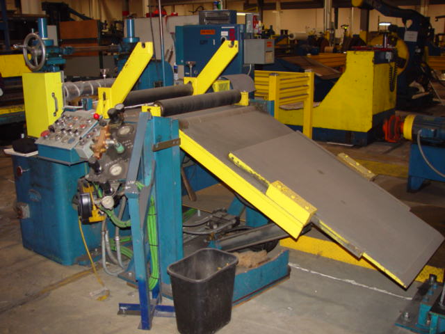Picture of 28" wide  Peeler table