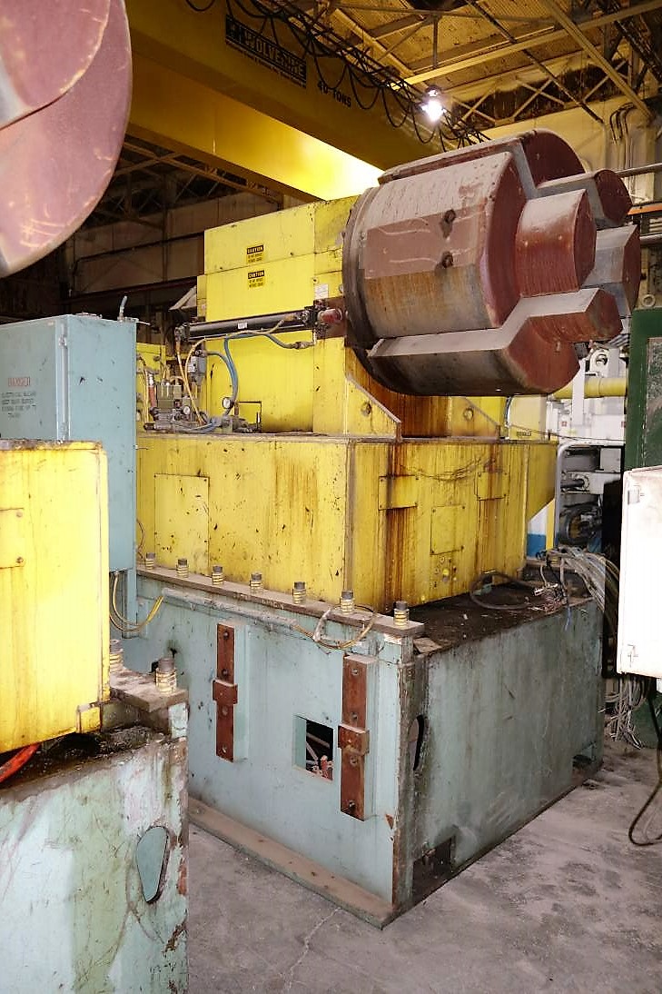 Picture of 50,000# x 72" AFCo. Double Expanding Uncoiler with Turnstile