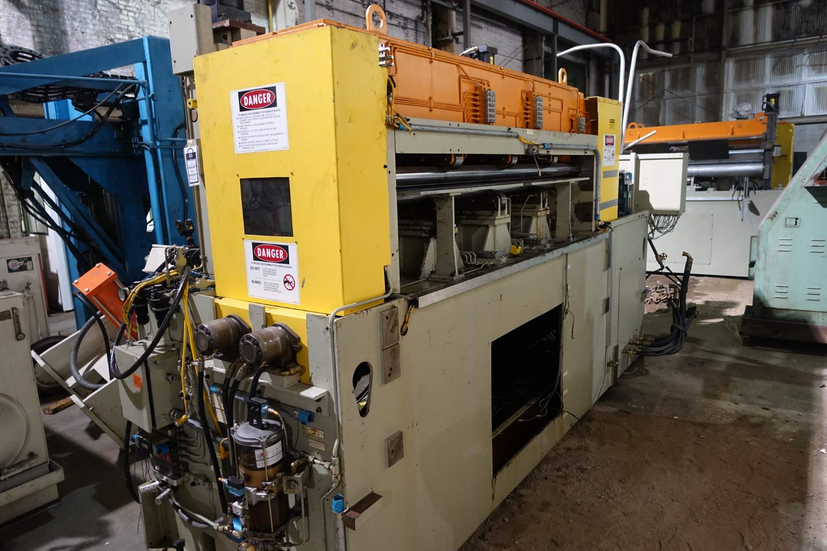 Picture of 72" x 3" AUTOMATIC FEED Co. 7 ROLL STRAIGHTENER-98213